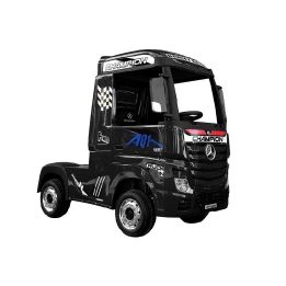 Elektrinis automobilis Mercedes Actros nudažytas – mažųjų vairuotojų nuotykiams ir džiaugsmui.