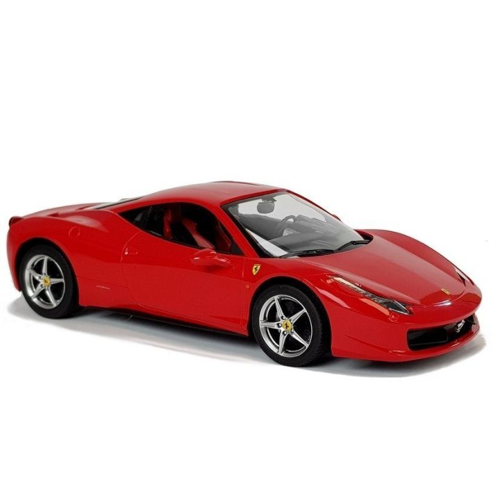 Mašina R/C Ferrari Italia Rastar – greičiui ir pramogai bet kurioje trasoje.