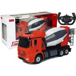 Mašina radijo bangomis valdoma Mercedes-Benz Arocs Rastar – žaidimams ir nuotykiams namuose.