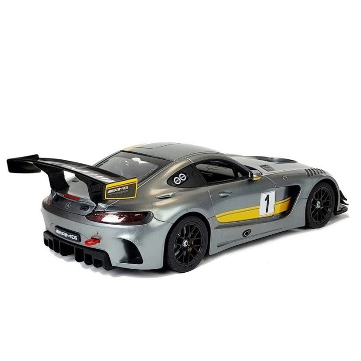 Automobilis radijo bangomis Mercedes AMG GT3 Rastar – greičiui ir pramogai namuose ir lauke.