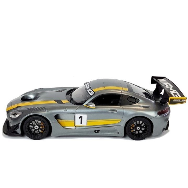 Automobilis radijo bangomis Mercedes AMG GT3 Rastar – greičiui ir pramogai namuose ir lauke.