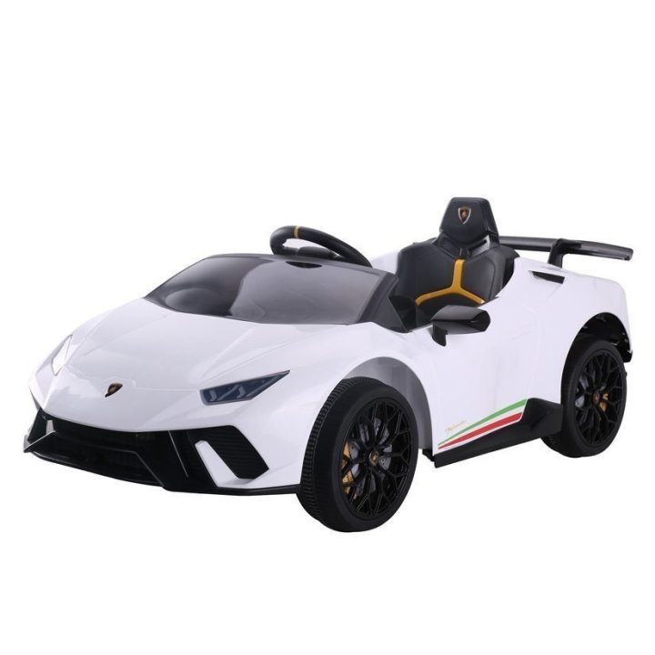 Elektromobilis Lamborghini Huracan – pramogai ir nuotykiams mažiesiems vairuotojams.
