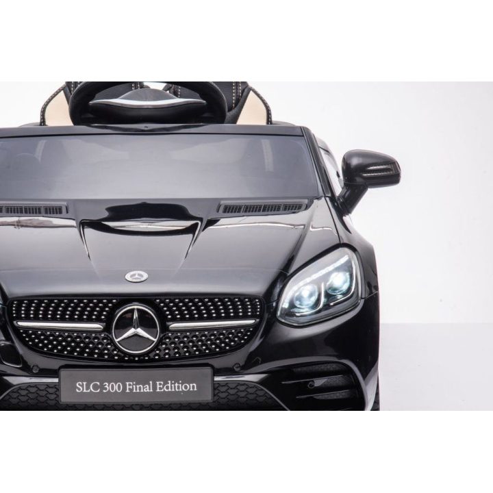 Elektromobilis Mercedes SLC 300 – mažiesiems vairuotojams smagiam pasivažinėjimui.