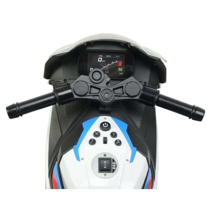 Motociklas elektrinis BMW S1000RR balta versija – mažiesiems greičio entuziastams ir žaidimų nuotykiams.