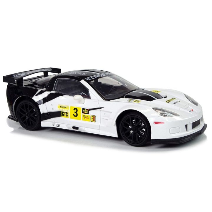 Mašinėlė radijo bangomis Corvette C6.R – greičiui ir pramogai kiekviename važiavime.
