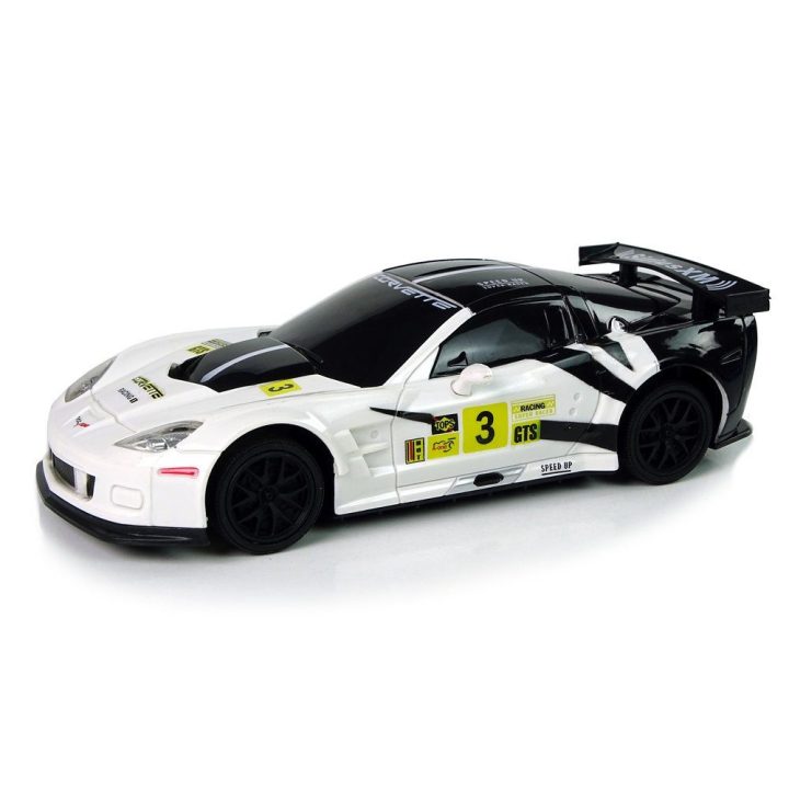 Mašinėlė radijo bangomis Corvette C6.R – greičiui ir pramogai kiekvieną dieną.