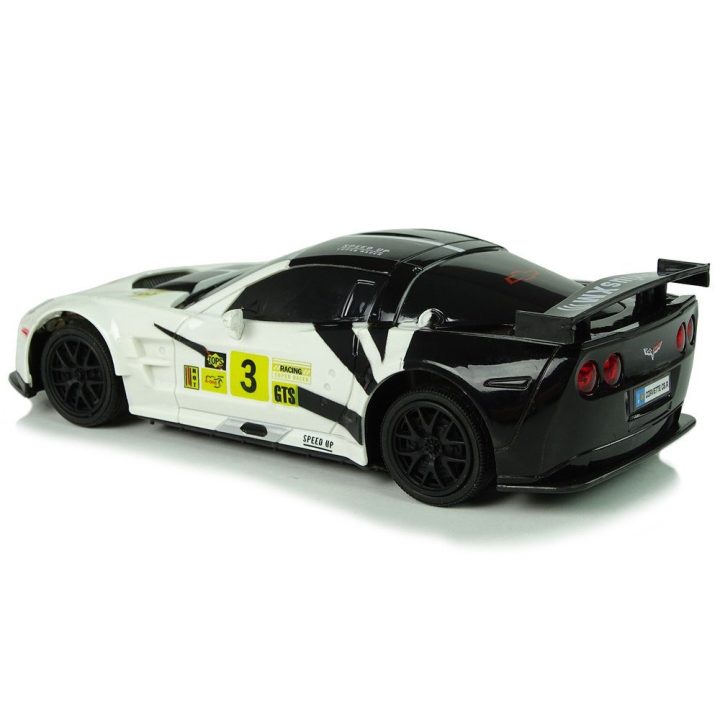 Mašinėlė radijo bangomis Corvette C6.R – greičiui ir pramogai kiekvieną dieną.