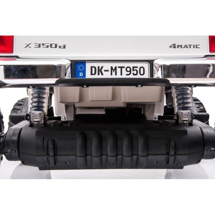 Elektromobilis visureigis Mercedes DK-MT950 – nuotykiams ir laisvei važiuojant.