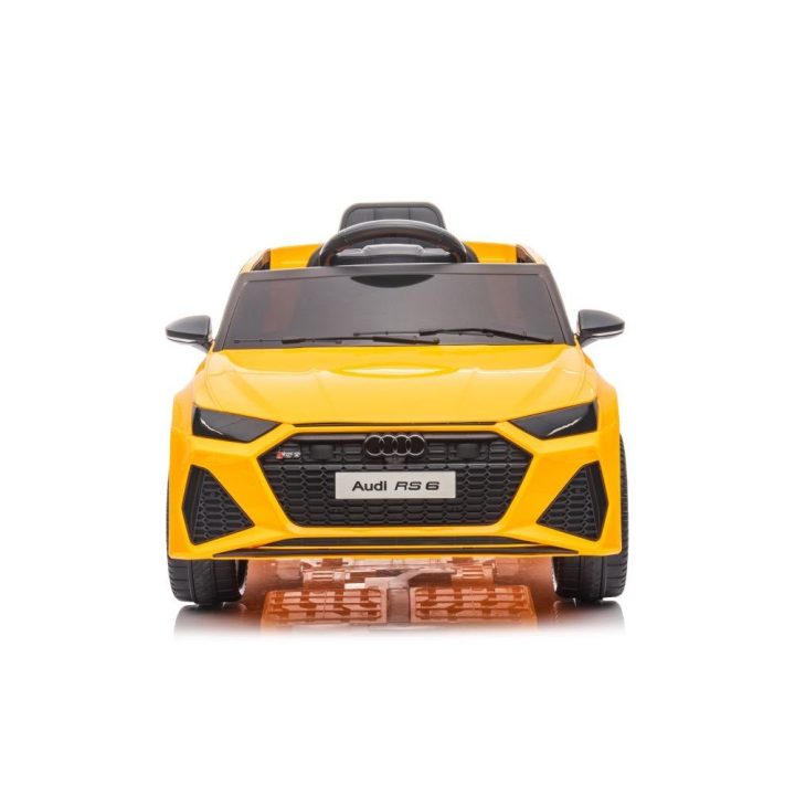 Elektrinis automobilis Audi RS6 BRD-2118 – džiaugsmui ir pirmiesiems nuotykiams lauke.