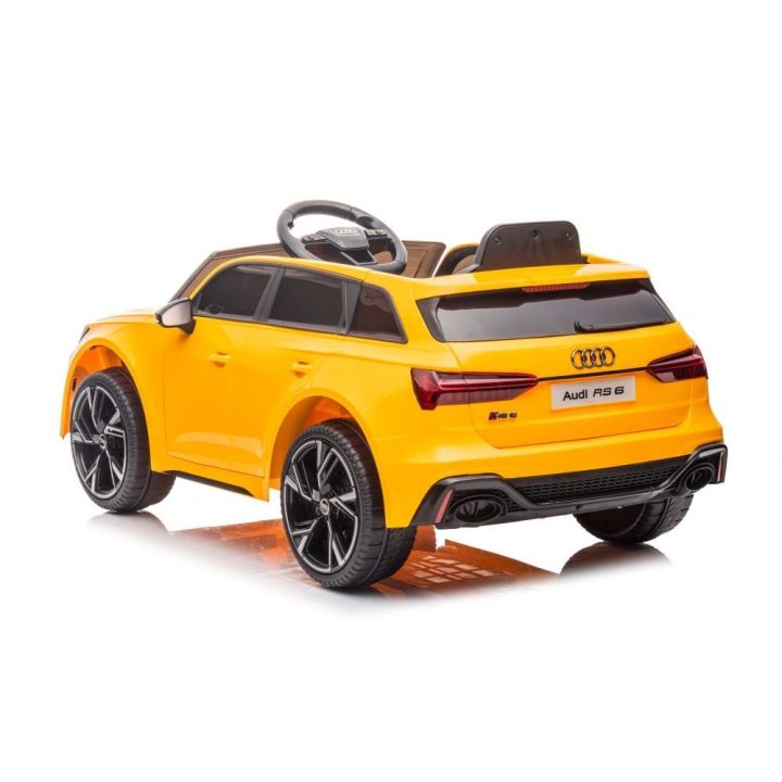 Elektrinis automobilis Audi RS6 BRD-2118 – džiaugsmui ir pirmiesiems nuotykiams lauke.
