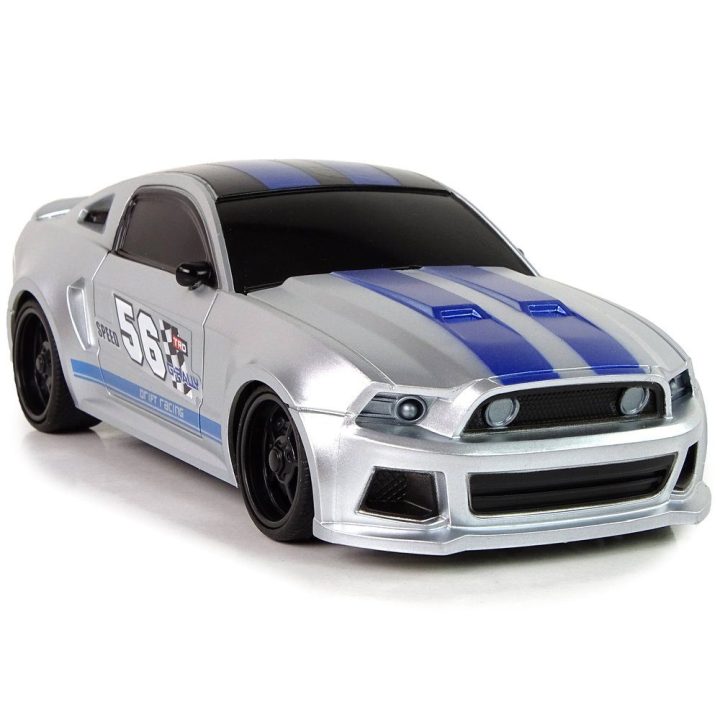 Mašinėlė valdomu pultu Speed King 1:24 – greičiui ir azartui žaidimų trasoje.