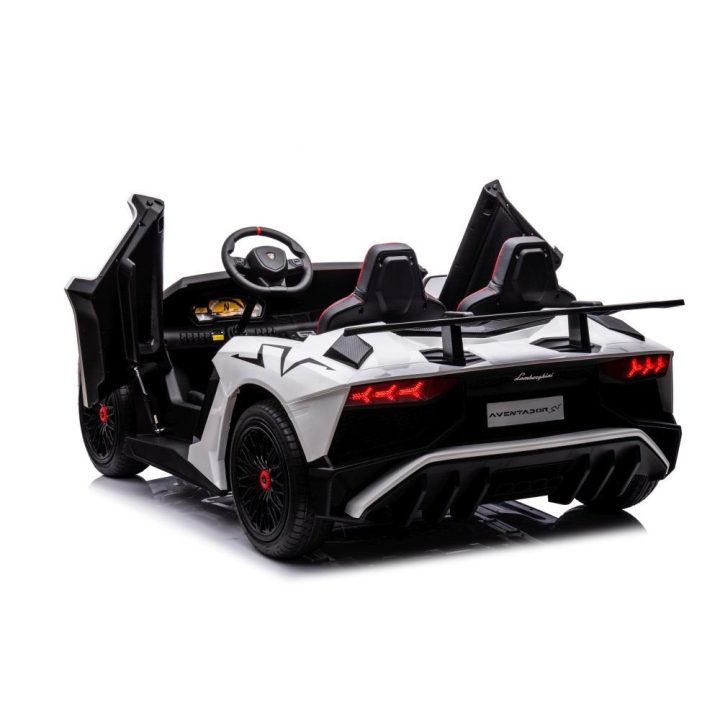 Elektromobilis Lamborghini XXL 24V – pramogai ir nuotykiams lauke.