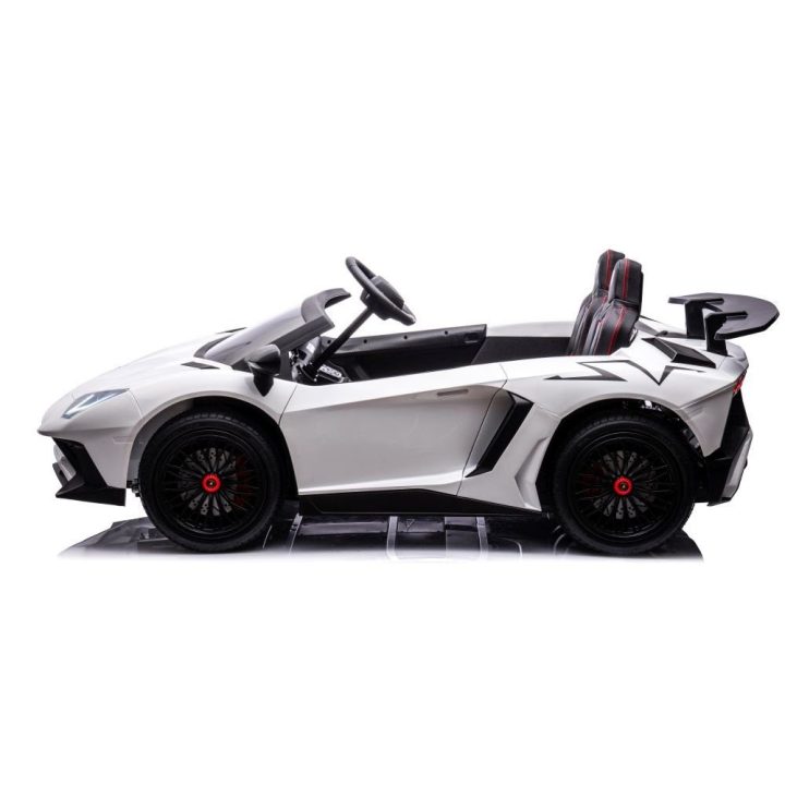 Elektromobilis Lamborghini XXL 24V – pramogai ir nuotykiams lauke.