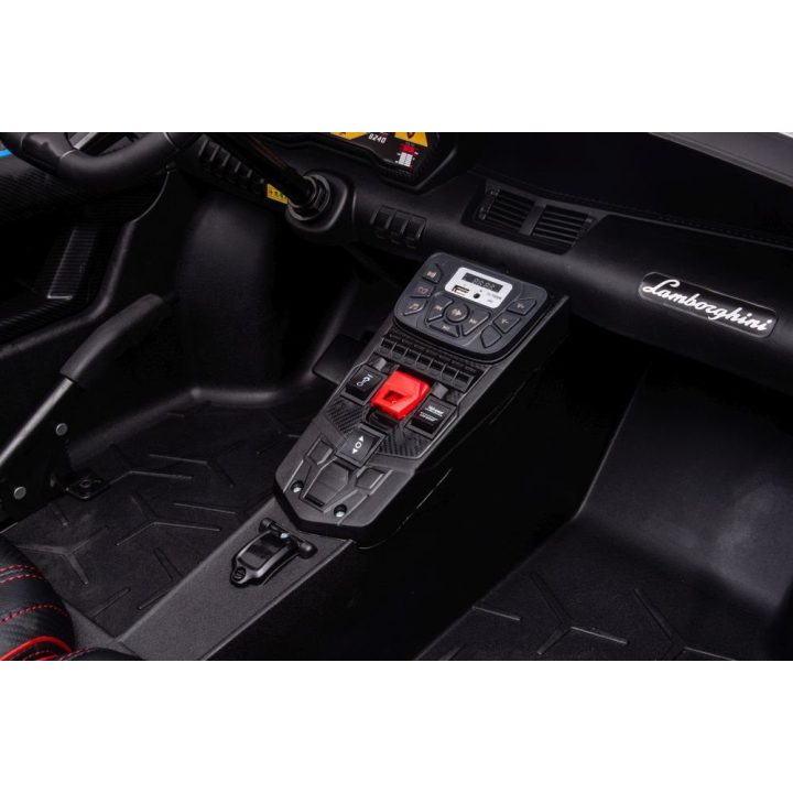 Akumuliatorinis automobilis Lamborghini XXL 24V – pramogai ir nuotykiams lauke.