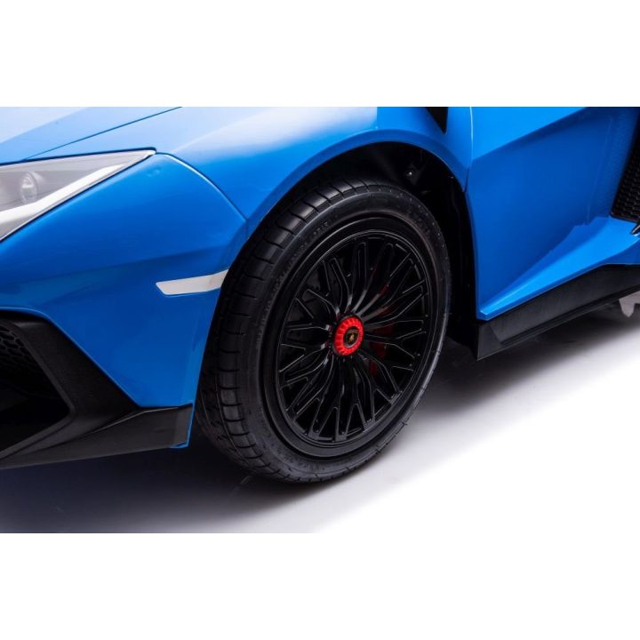 Akumuliatorinis automobilis Lamborghini XXL 24V – pramogai ir nuotykiams lauke.
