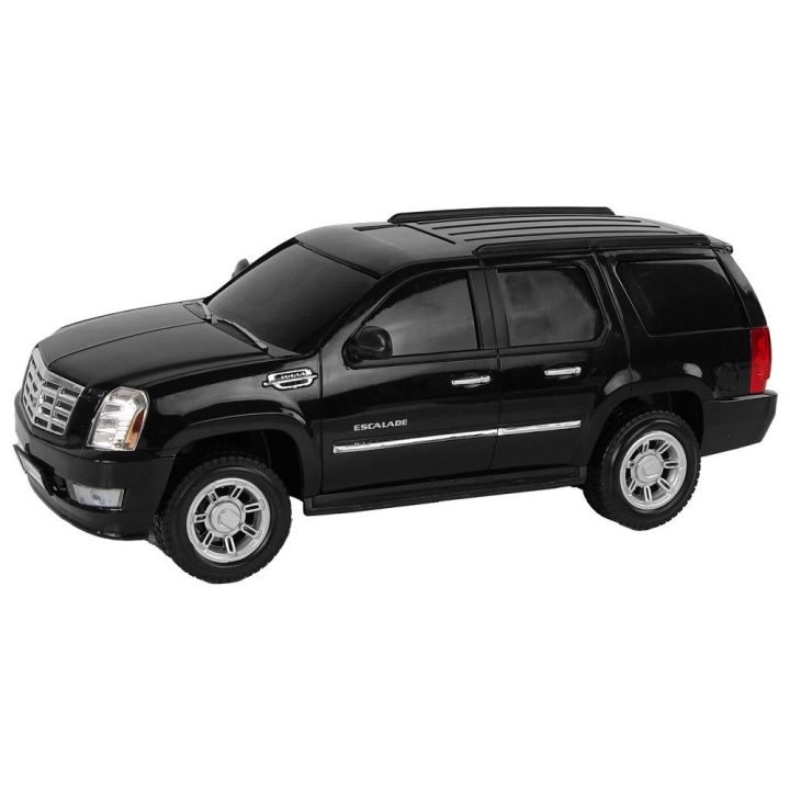 Mašinėlė radijo bangomis Cadillac Escalade – žaismingiems nuotykiams su šviesomis ir garsu.