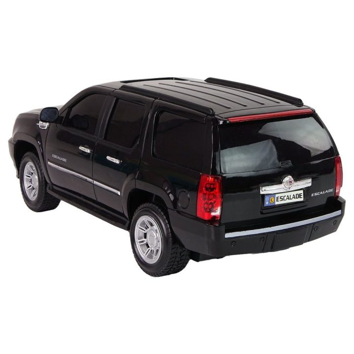 Mašinėlė radijo bangomis Cadillac Escalade – žaismingiems nuotykiams su šviesomis ir garsu.