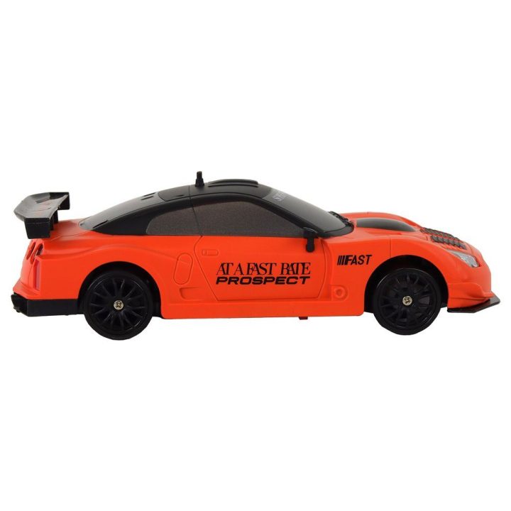 Žaislinis automobilis su pulteliu 1:24 keičiami ratai – greičiui ir linksmiems nuotykiams.