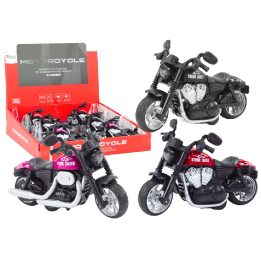 Motociklas su trinties pavara Harley – nuotykiams ir vaizduotei žaidimų metu.