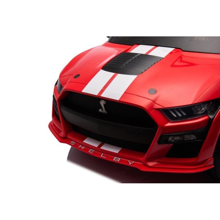 Automobilis elektrinis Ford Mustang GT500 Shelby – dinamiškam vairavimui ir išskirtinumui kelyje.
