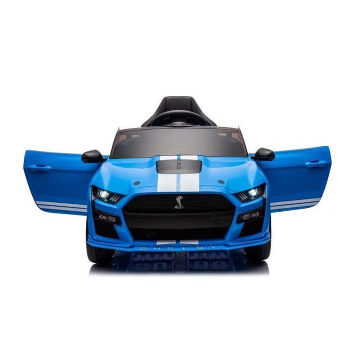 Automobilis elektrinis Ford Mustang GT500 Shelby – galiai ir vairavimo malonumui kasdien.