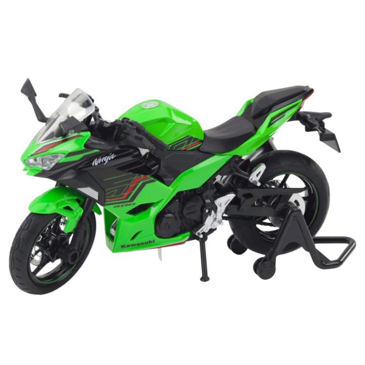 Motociklas metalinis su šviesomis ir garsais – žaismingiems nuotykiams ir greičiui.