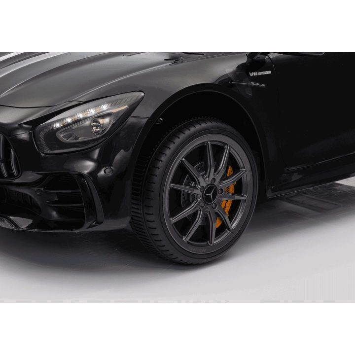 Elektromobilis Mercedes GTR vaikams – pramogai ir saugiam vairavimo džiaugsmui.