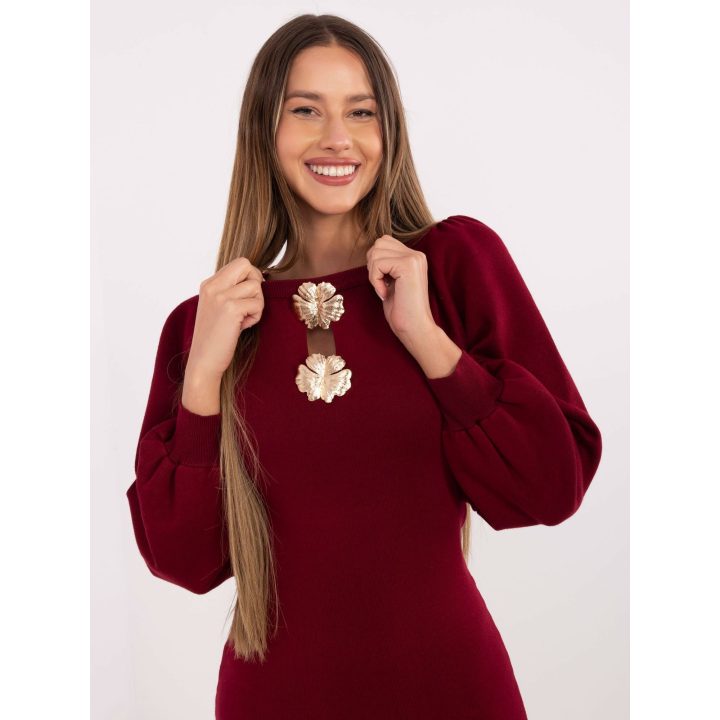 Suknelė bordo Makadamia – elegancijai ir jaukumui šaltuoju sezonu.