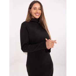Suknelė juoda Makadamia – elegancijai ir pasitikėjimui kiekviename žingsnyje.