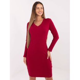 Suknelė bordo Makadamia – elegancijai ir išskirtinumui šaltuoju sezonu.