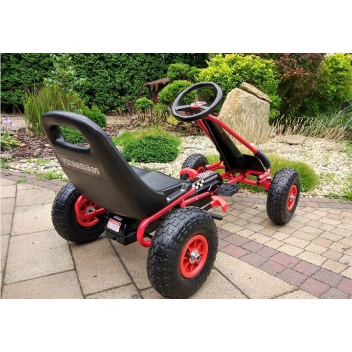 Kartingas A-15 GO KART – pramogai ir greičiui lauke.