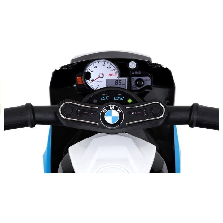 Motociklas BMW S1000RR – greičiui ir adrenalino pojūčiui kelyje.