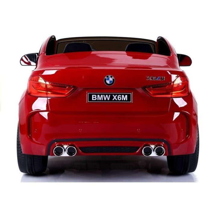 Elektromobilis BMW X6M vaikams – pramogai ir saugiam važiavimui lauke.