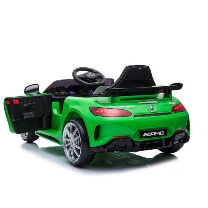 Elektromobilis Mercedes GTR vaikams – pramogai ir saugiam vairavimo pažinimui.