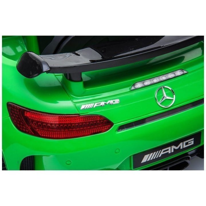 Elektromobilis Mercedes GTR vaikams – pramogai ir saugiam vairavimo pažinimui.