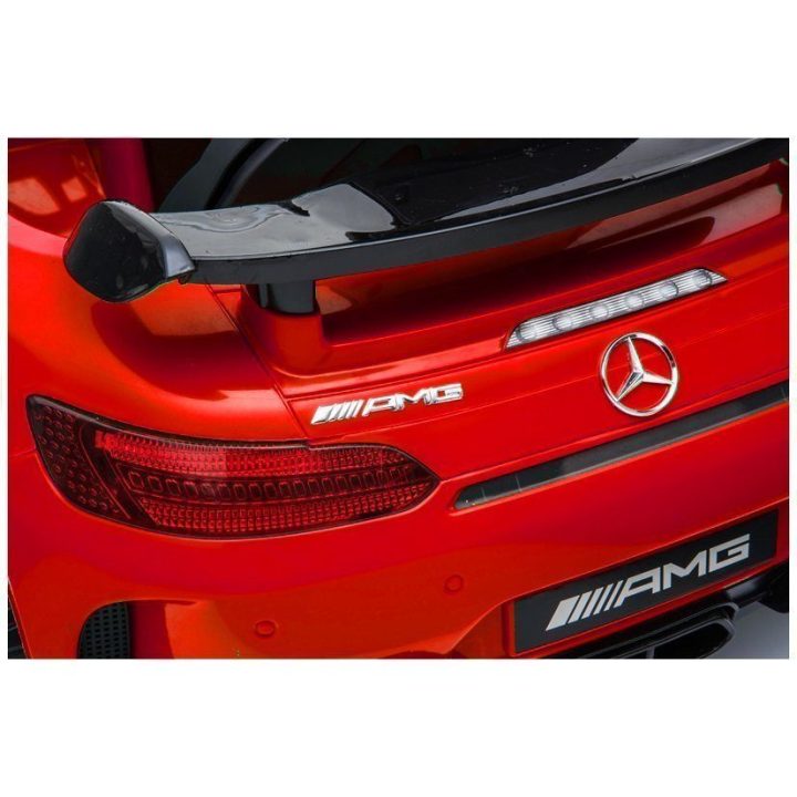 Elektromobilis sportinis Mercedes GTR – pramogai ir vairavimo džiaugsmui vaikams.
