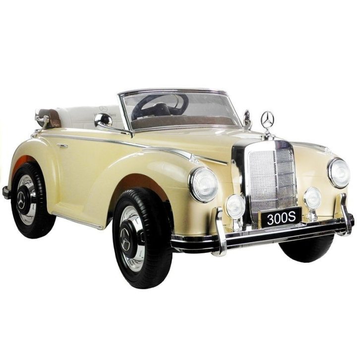 Elektrinis automobilis Mercedes 300S smėlio spalvos – stilingoms vaikų kelionėms ir pramogoms.