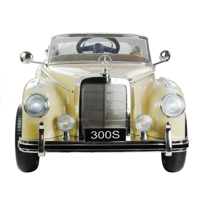 Elektrinis automobilis Mercedes 300S smėlio spalvos – stilingoms vaikų kelionėms ir pramogoms.