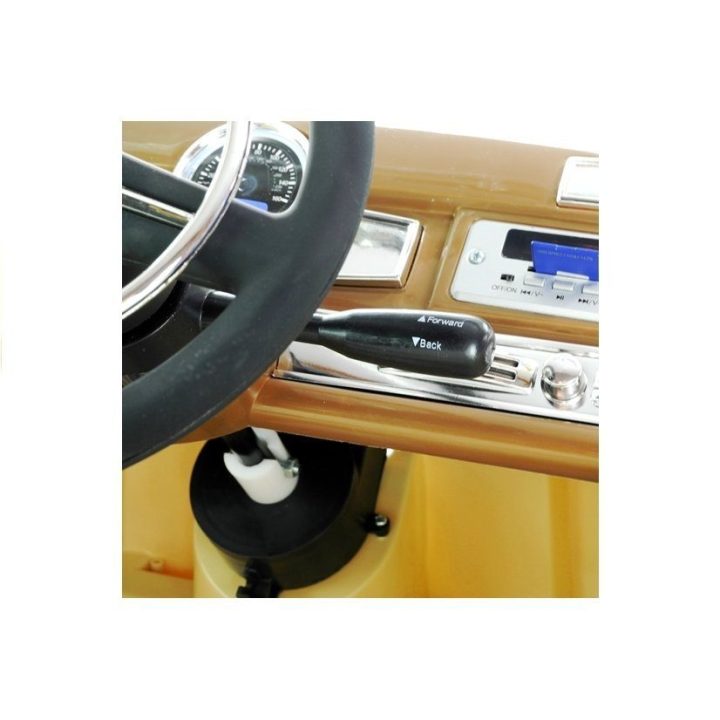 Elektrinis automobilis Mercedes 300S smėlio spalvos – stilingoms vaikų kelionėms ir pramogoms.