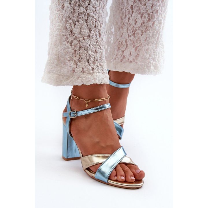 Basutės su blokiniu kulnu, mėlynai auksinės