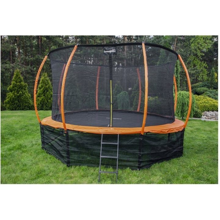 Batutas 12ft LEAN SPORT BEST – aktyviam laisvalaikiui ir saugiam šokinėjimui kieme.