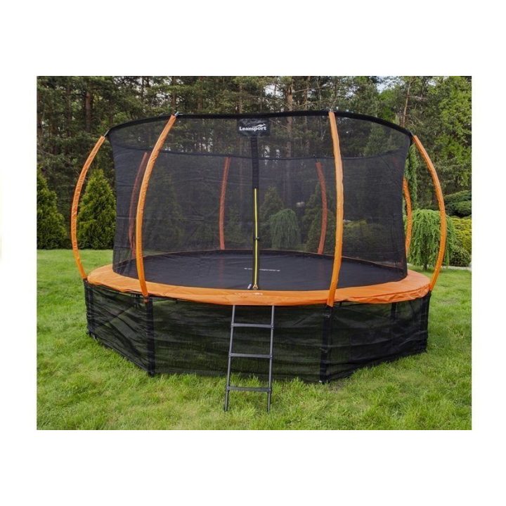 Batutas 12ft LEAN SPORT BEST – aktyviam laisvalaikiui ir saugiam šokinėjimui kieme.