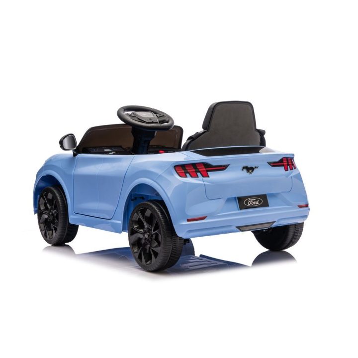 Elektrinis automobilis vaikams Ford Mustang Mach-E – pramogai ir nuotykiams lauke.