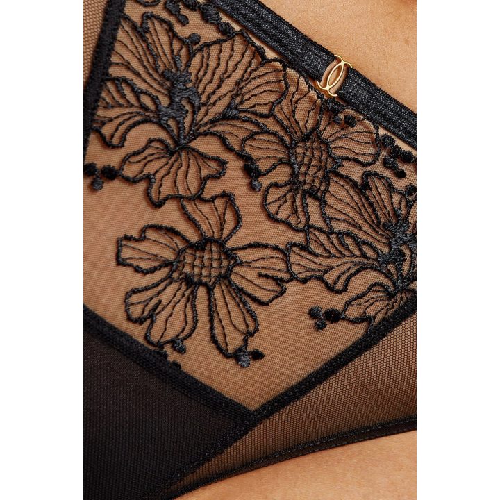Kelnaitės su gėlių siuvinėjimu Fleur – subtiliam prisilietimui ir elegancijai kasdien.