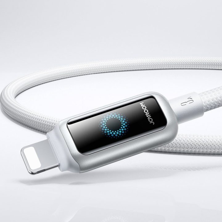 Kabelis USB-A – Lightning StarFlight 3A – greitam ir patikimam įkrovimui kasdien.