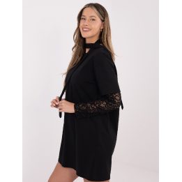 Suknelė juoda MI SK 4303 – elegancijai ir pasitikėjimui kasdien.