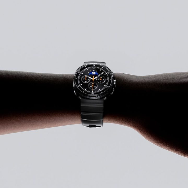 Dirželis Samsung Galaxy Watch 40/44/46 mm juodas Spigen