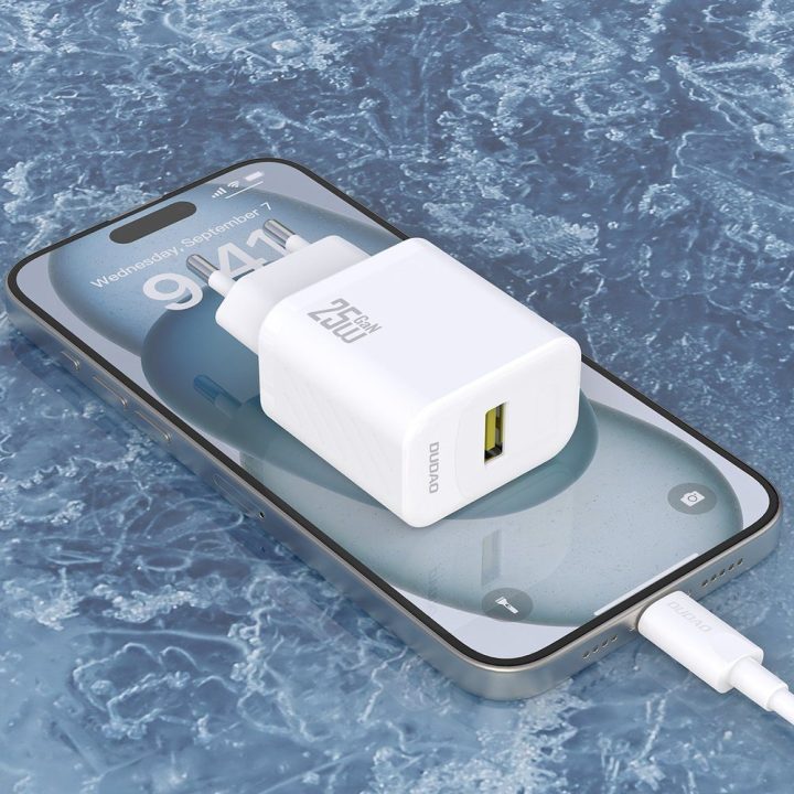 Sieninis USB įkroviklis 25W su USB-A–USB-C laidu baltas