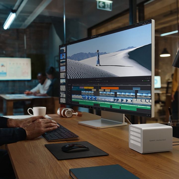 4 lizdų M.2 NVMe SSD diskų array dėžutė Orico balta