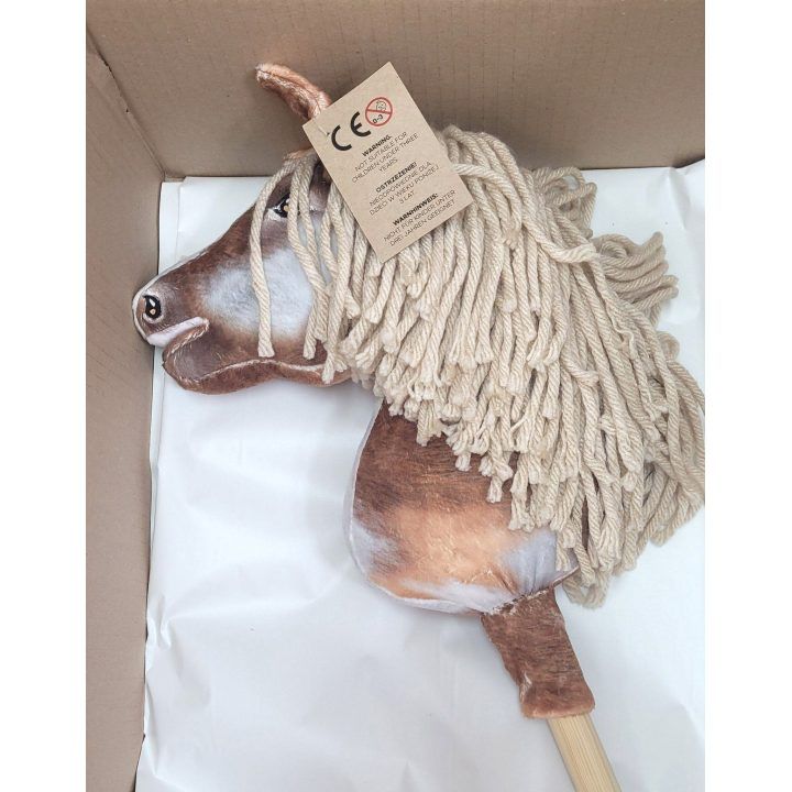 Hobby Horse lazdelinis arkliukas tobiano bay su smėlio spalvos karčiais Super Hobby Horse Premium